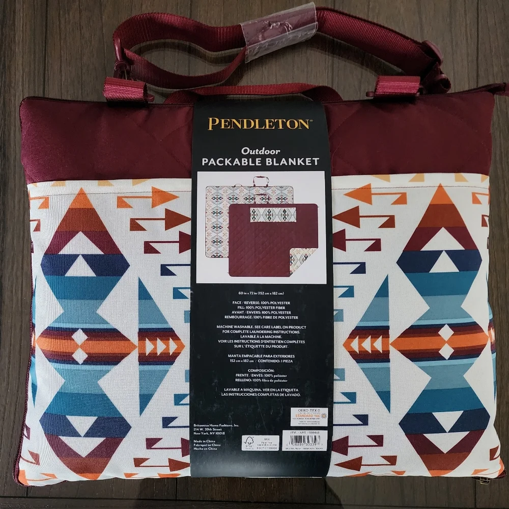 Pendleton Outdoor Packable Blanket 60 in x 72 in - Picture 2 of 9